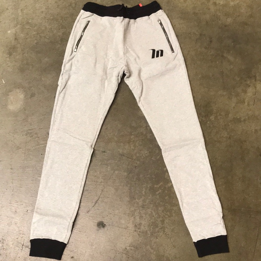 UNISEX - MUSCLE NATION FIT TAPERED BOTTOMS - Grey